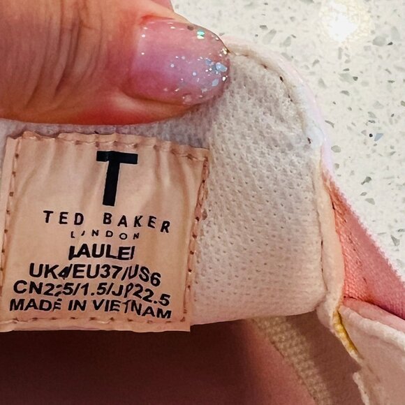 Ted Baker London slip on Laulei sneaker , size 6 - Picture 6 of 6